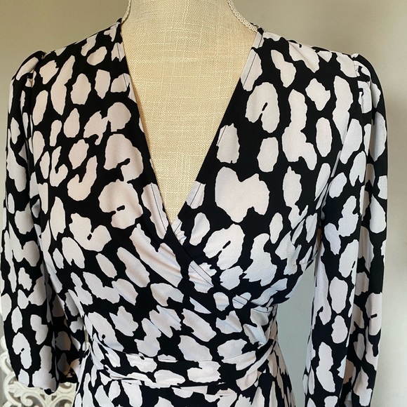 BAR lll dress Black&white maxi wrap dress! In a size small 3/4 sleeve - Picture 11 of 14